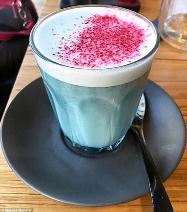Café bleu par Matcha Mylkbar